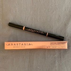 ❤️🎉2X HOST PICK🎉❤️Anastasia Brow Definer in Ebony
